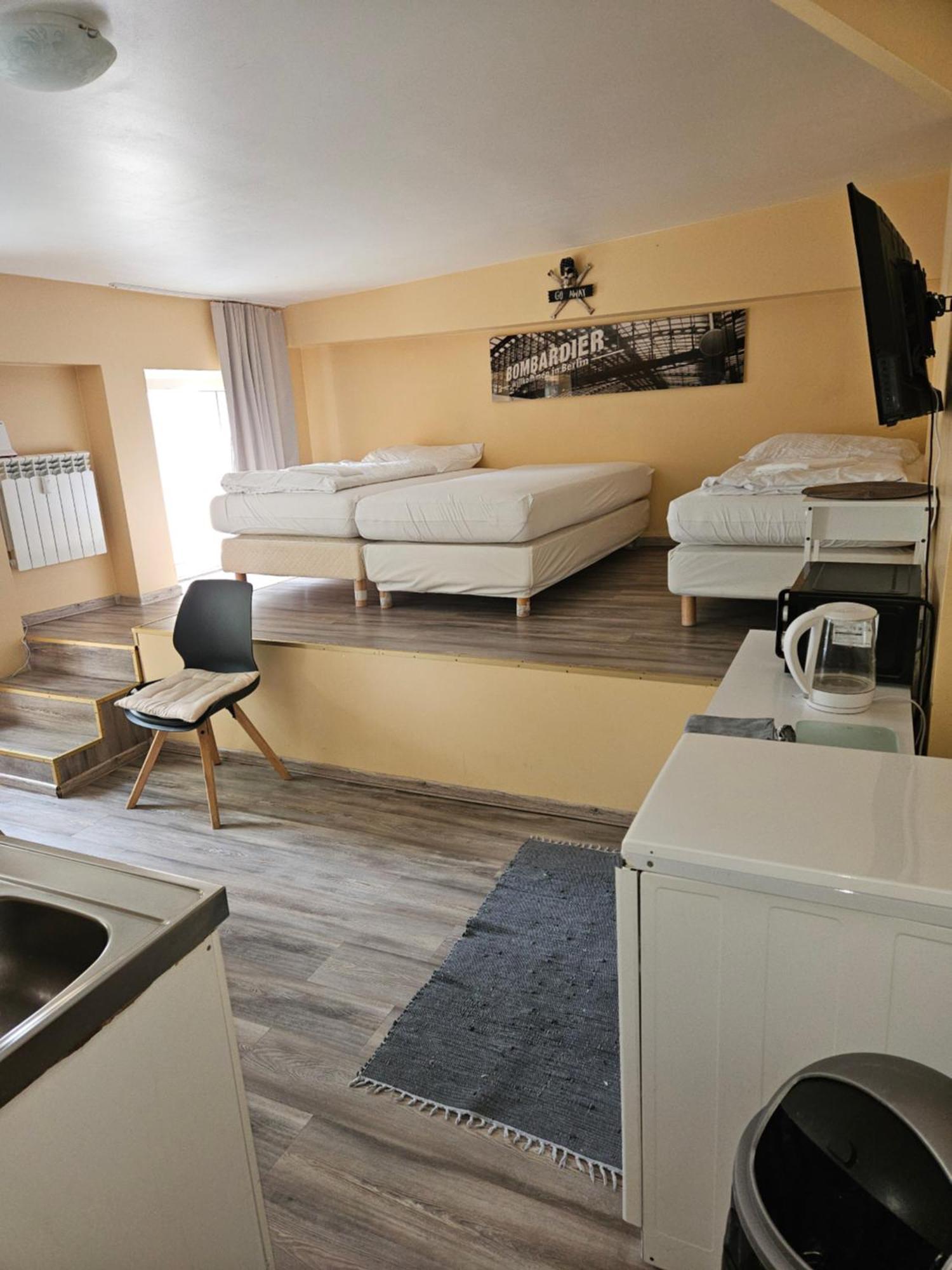 Pension 11 Apartments By Lorenc Berlin Eksteriør bilde